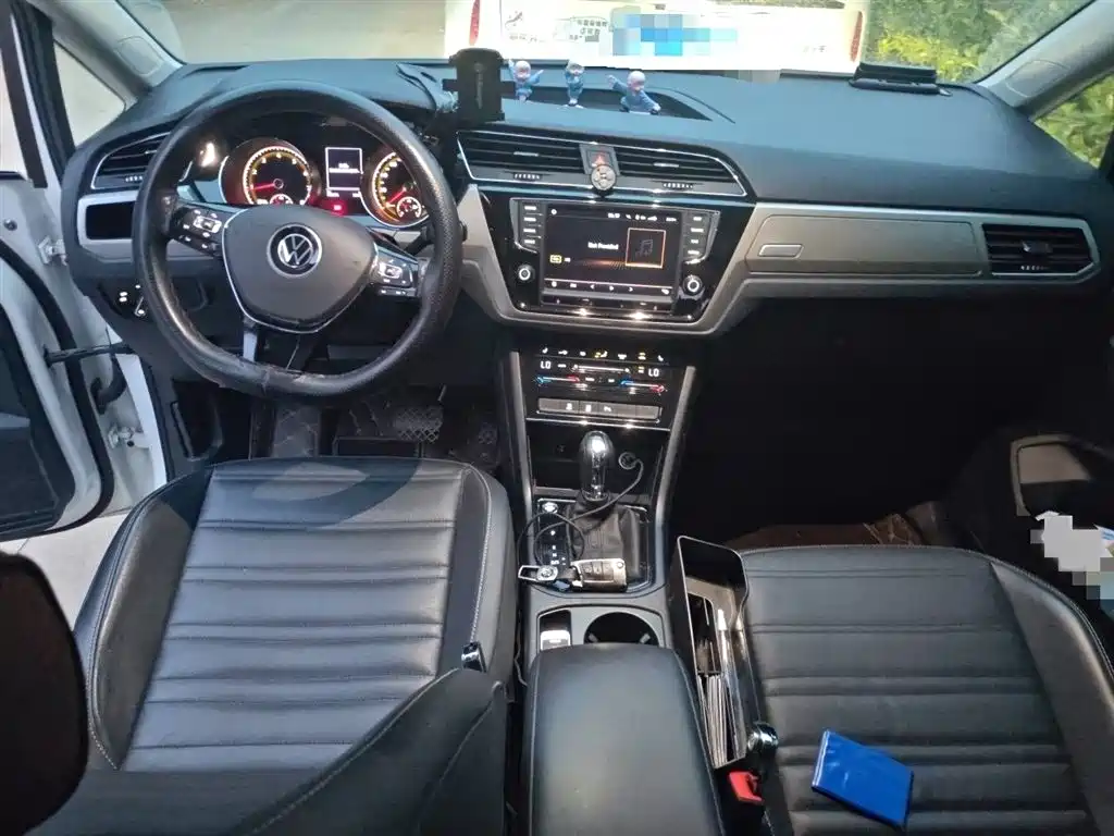 Volkswagen Touran 2021 Touran L 280TSI DSG Cross Edition 7-seater фото 13