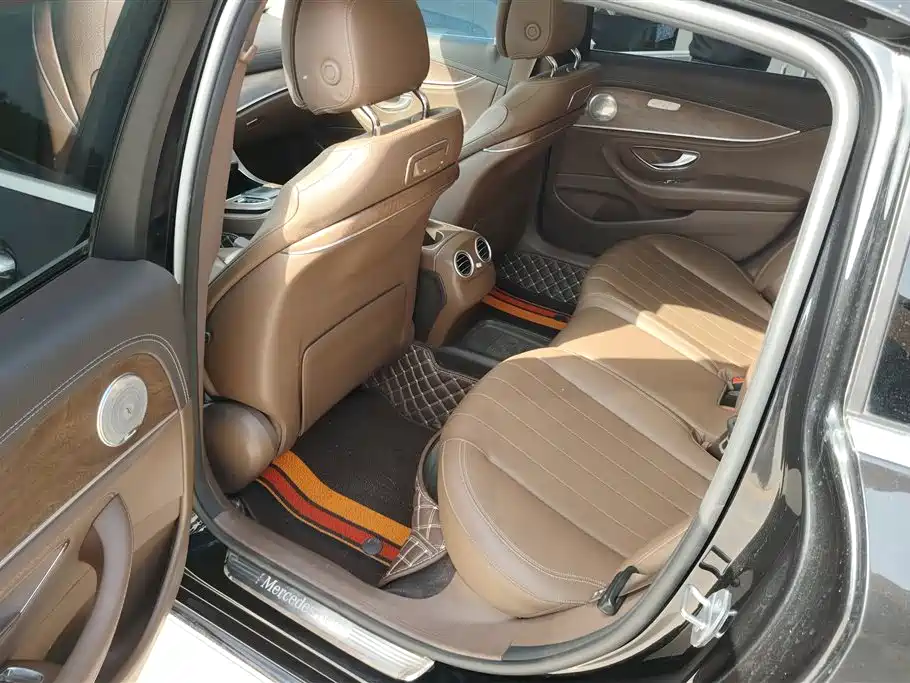 Mercedes-Benz E-Class 2019 E 300 L Sport Fashion фото 11