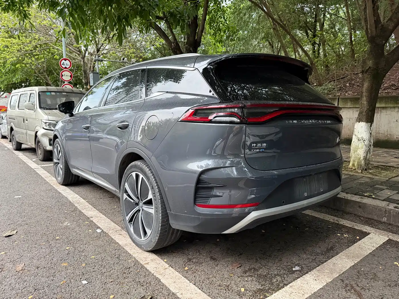 BYD Tang New Energy 2022 DM-p 215KM AWD Flagship фото 8