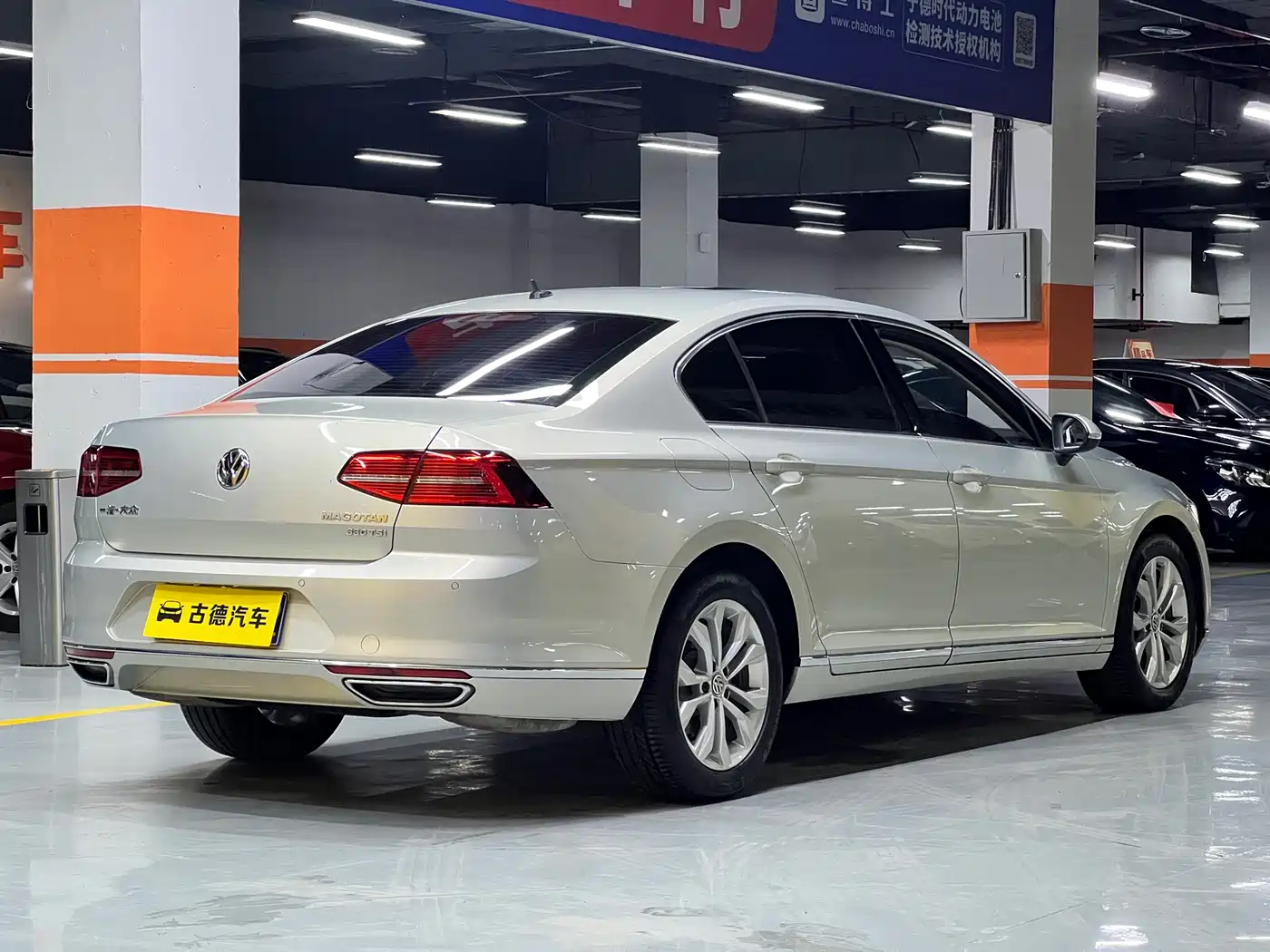 Volkswagen Magotan 2019 330TSI DSG Luxury Class China VI фото 7