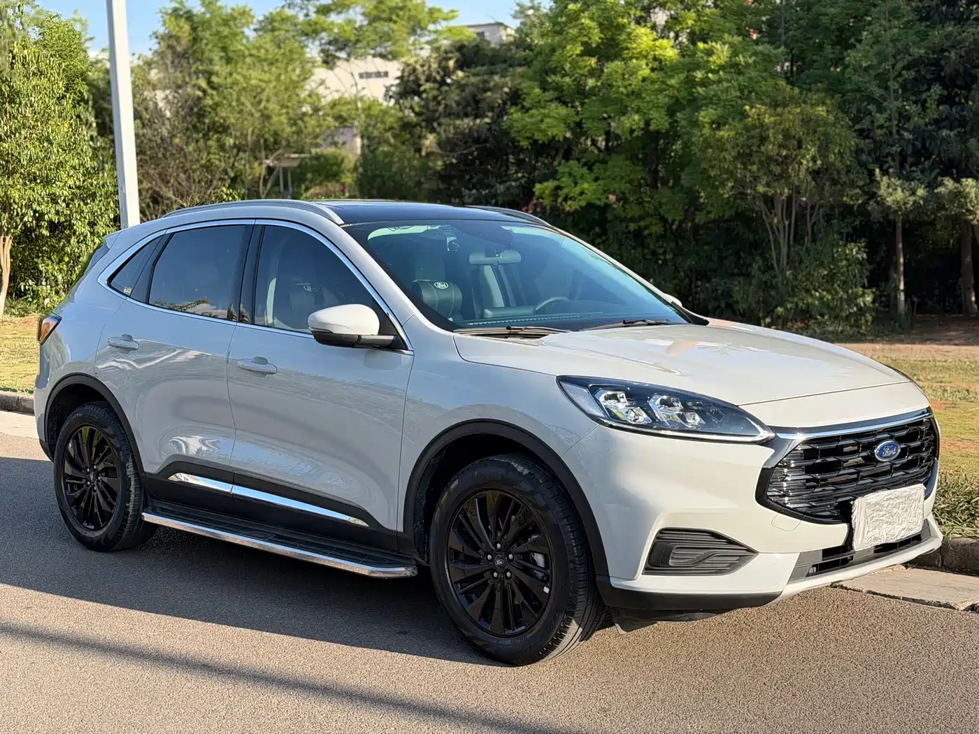 FORD RUIJI