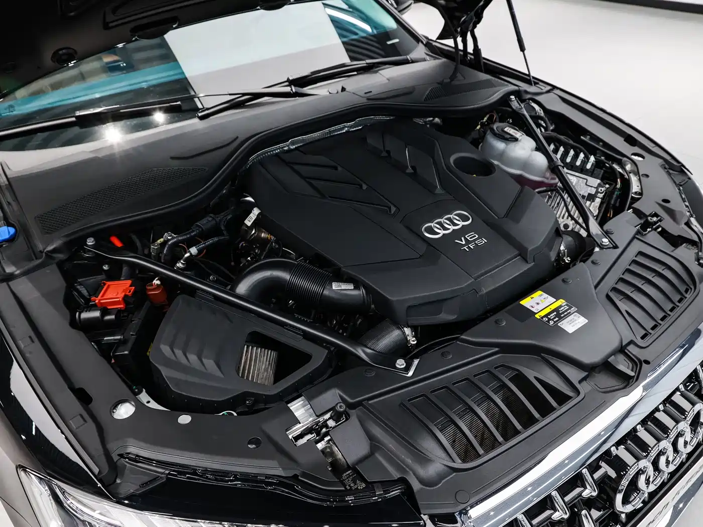 Audi A8 2025 2024 Model A8L 55 TFSI quattro Flagship