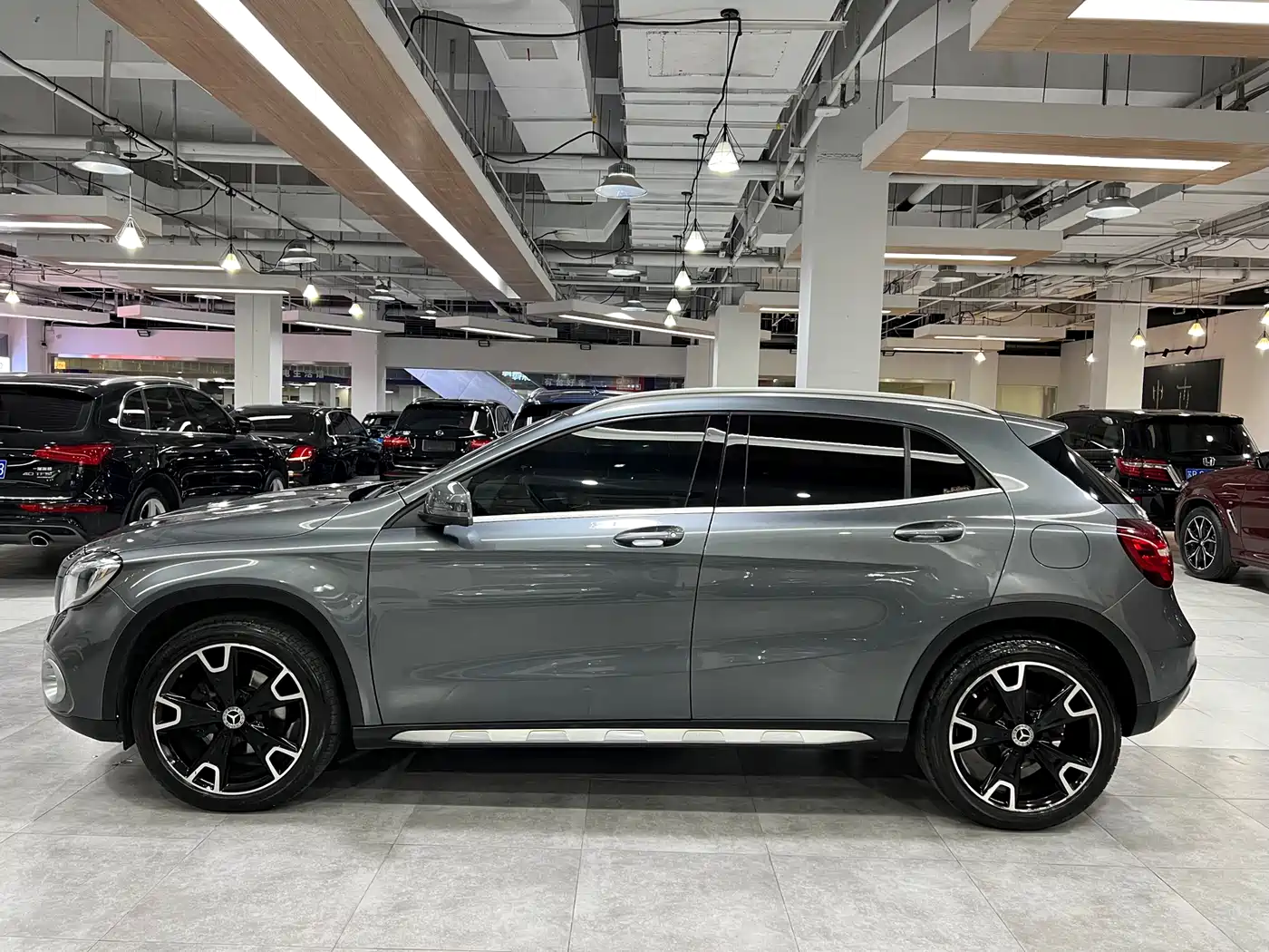 Mercedes-Benz GLA 2017 GLA 220 4MATIC Fashion фото 4