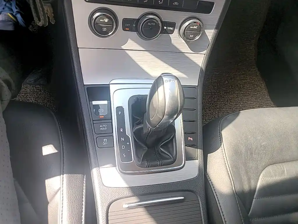 Volkswagen Magotan 2015 1.8TSI Leading фото 14