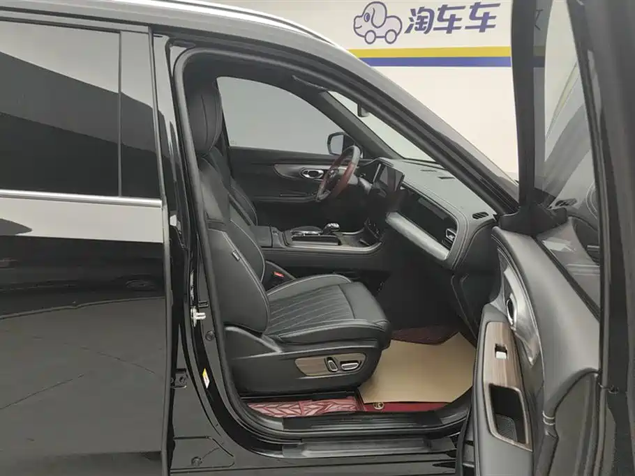 GAC Trumpchi Trumpchi GS8 2025 Pilot Series 2.0TGDI 2WD Luxury Edition 5-seater фото 8
