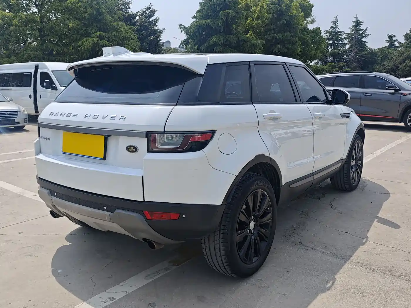 Land Rover Range Rover Evoque 2017 2.0T SE Smart Shine Edition фото 15