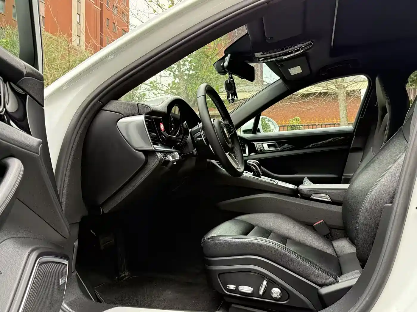 Porsche Panamera 2017 Panamera 4 Executive Long Wheelbase 3.0T фото 9