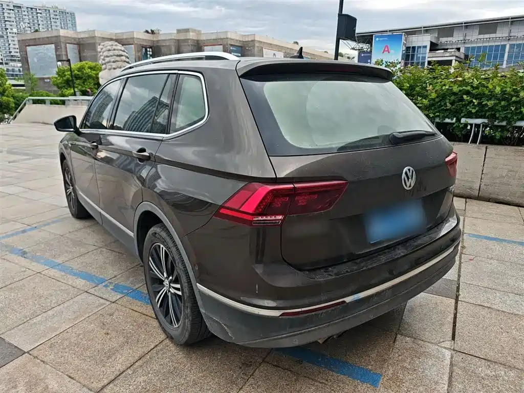 Volkswagen Tiguan L 2017 330TSI Automatic 2WD Flagship Edition фото 21