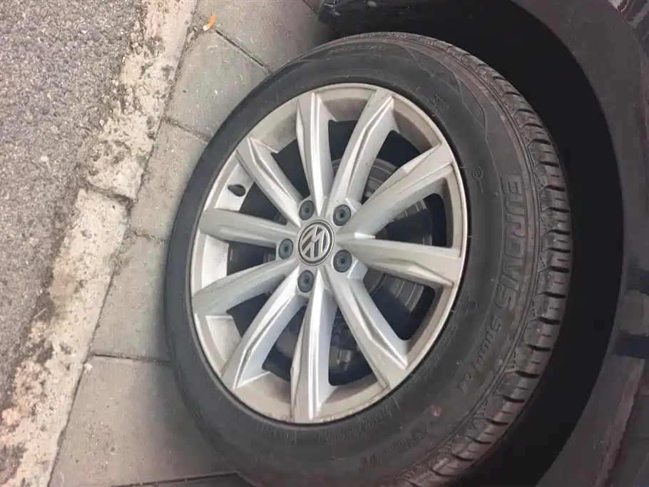 Volkswagen Passat 2016 330TSI DSG Honor Edition фото 5