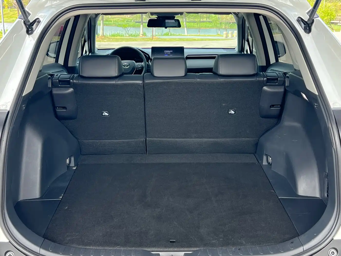 Toyota RAV4 Rongfang 2023 2.0L CVT FWD Style Plus Edition фото 18