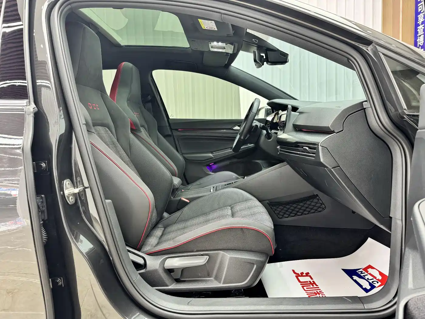 Volkswagen Golf GTI 2023 380TSI DSG GTI фото 20