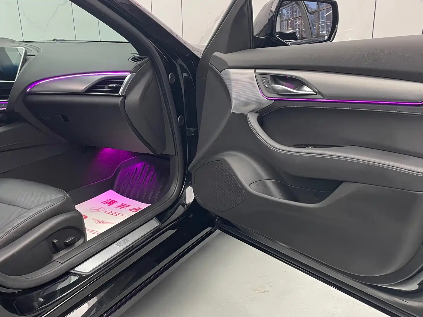 Cadillac CT5 2024 28T Luxury Model фото 20