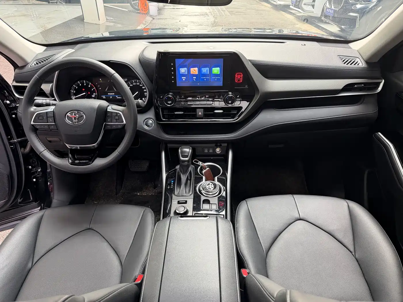 Toyota Highlander 2022 380T 4WD Luxury 7-Seater фото 12