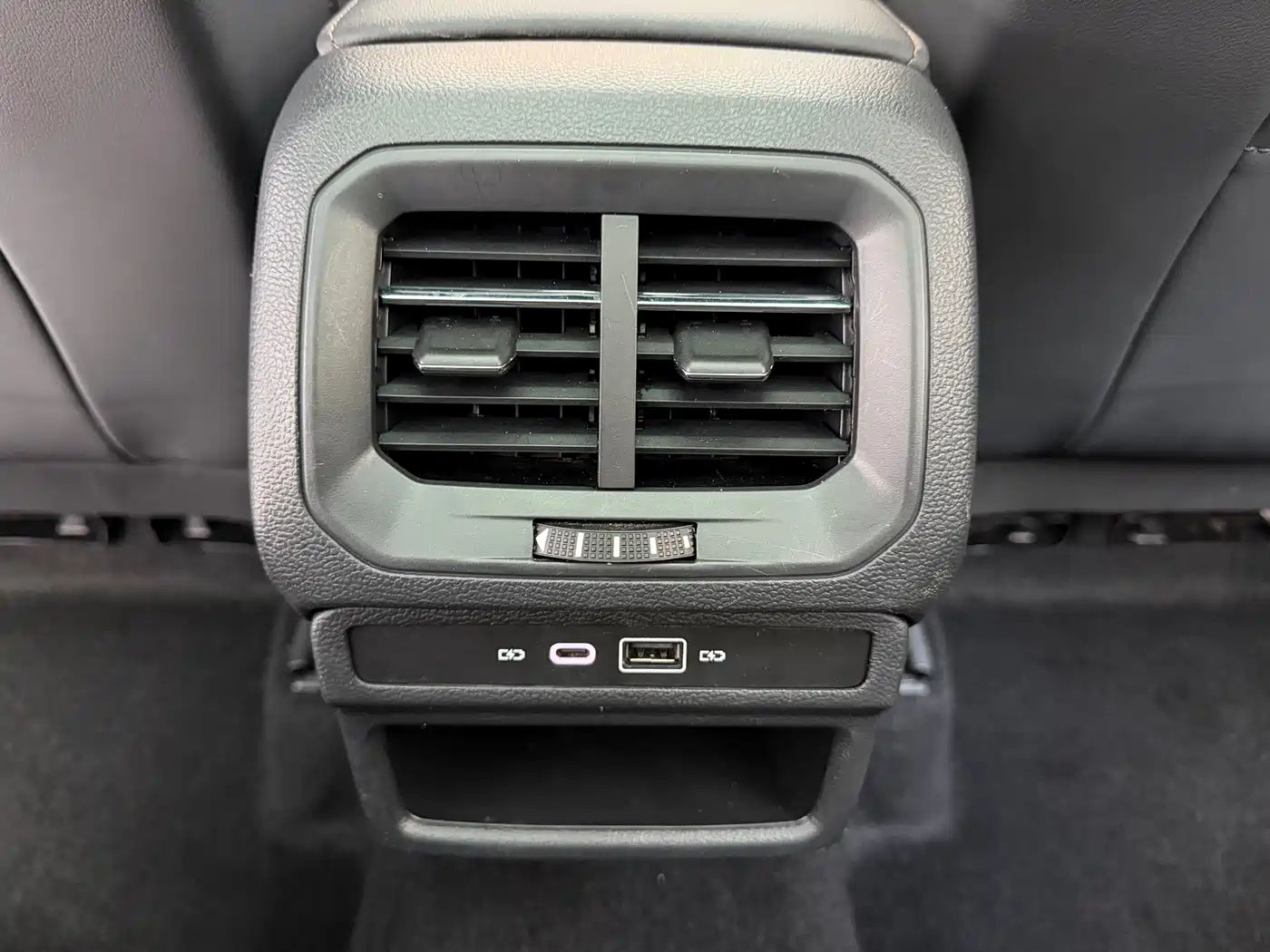 Volkswagen Tharu 2021 280TSI 2WD Luxury Plus фото 13
