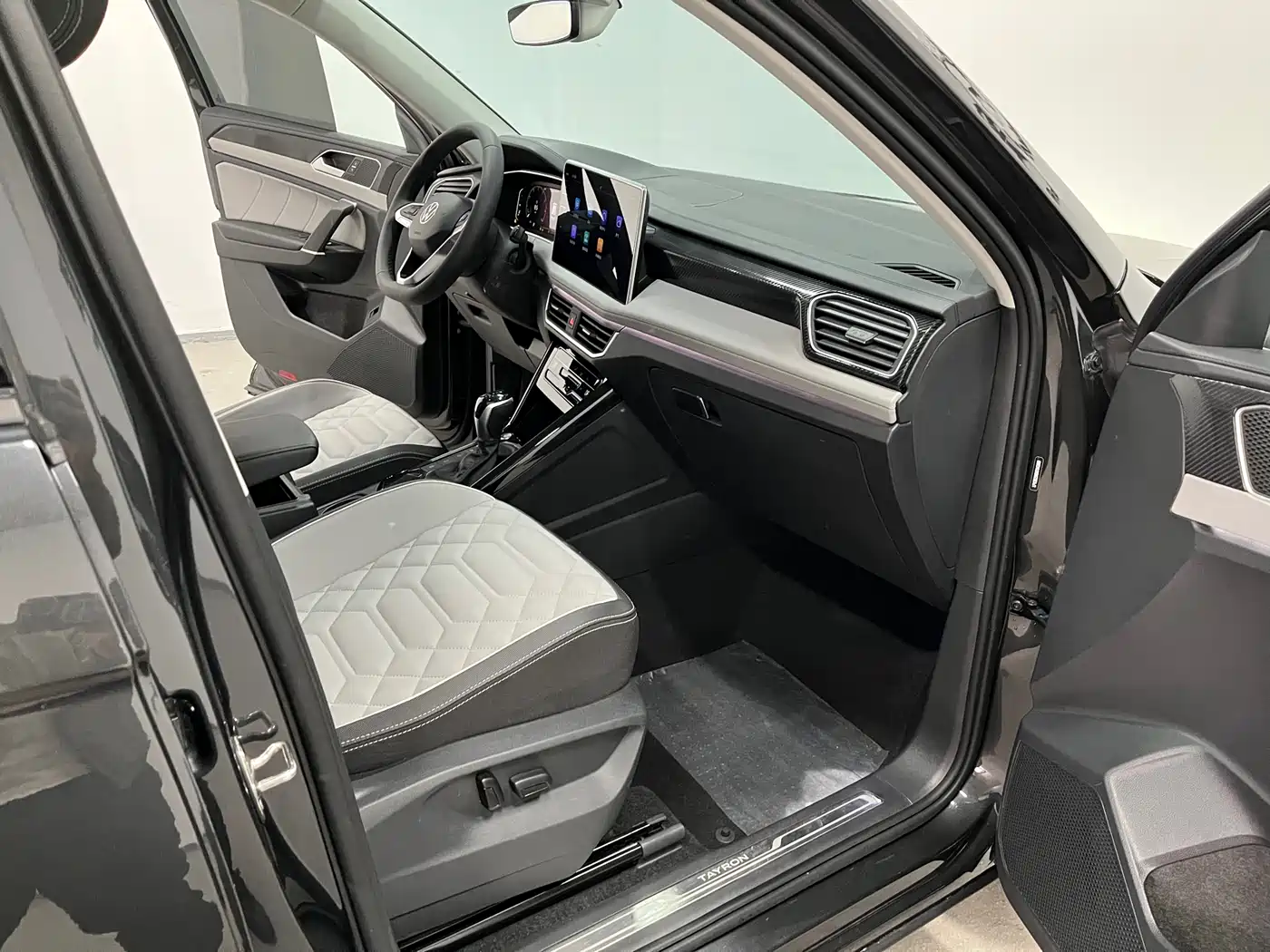 Volkswagen Tayron 2023 280TSI 2WD Luxury Plus Advanced Edition фото 18