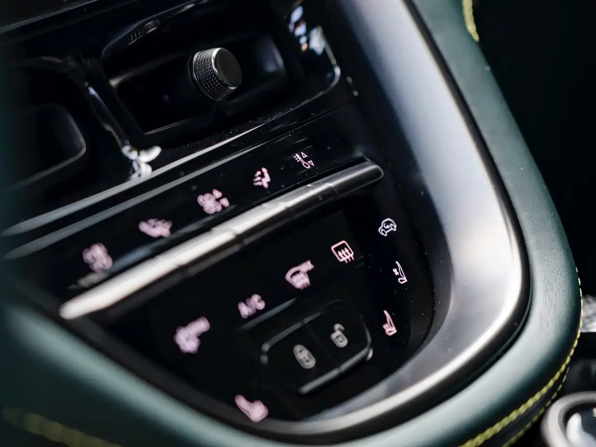 Aston Martin DBX 2023 2023 Model 4.0T V8 707