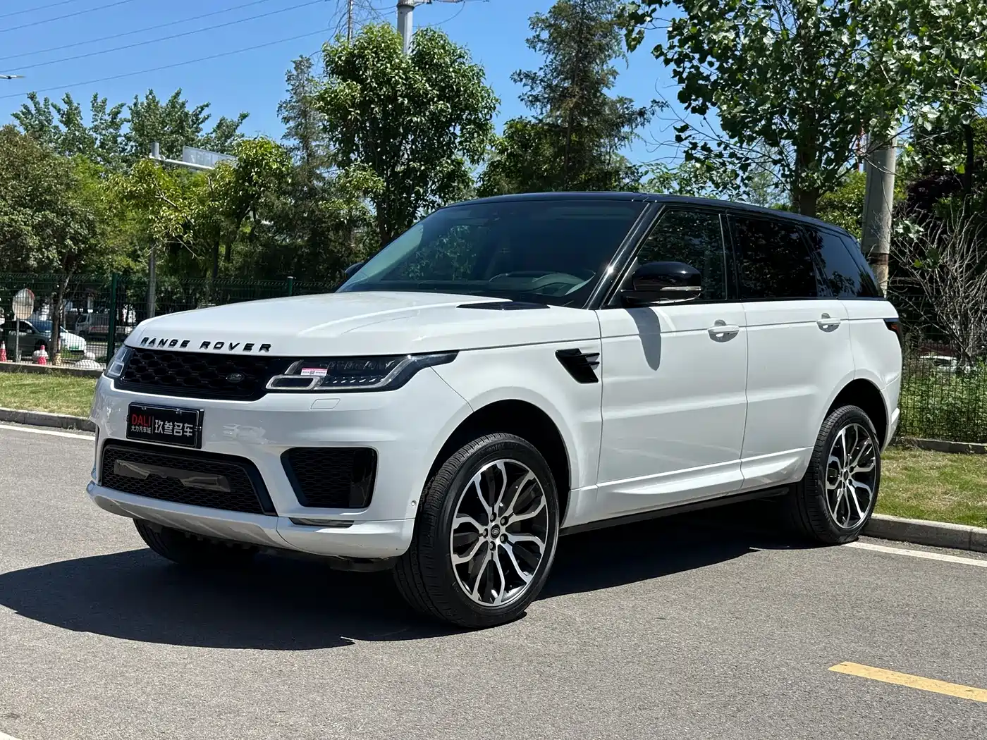 Land Rover Range Rover Sport 2021 3.0 L6 Gloss Black Edition