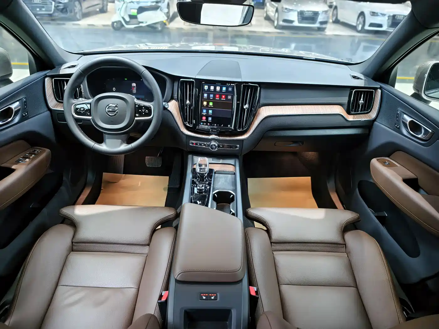 Фото 7 - Volvo XC60