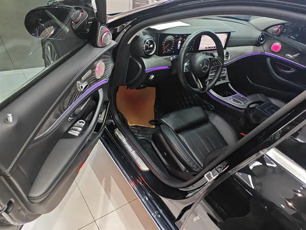 Mercedes-Benz E-Class 2022 E 260 L фото 12