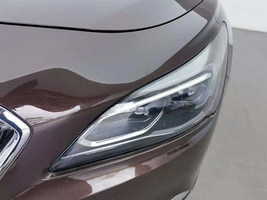 Buick LaCrosse 2018 Model 28T Elite Edition фото 7