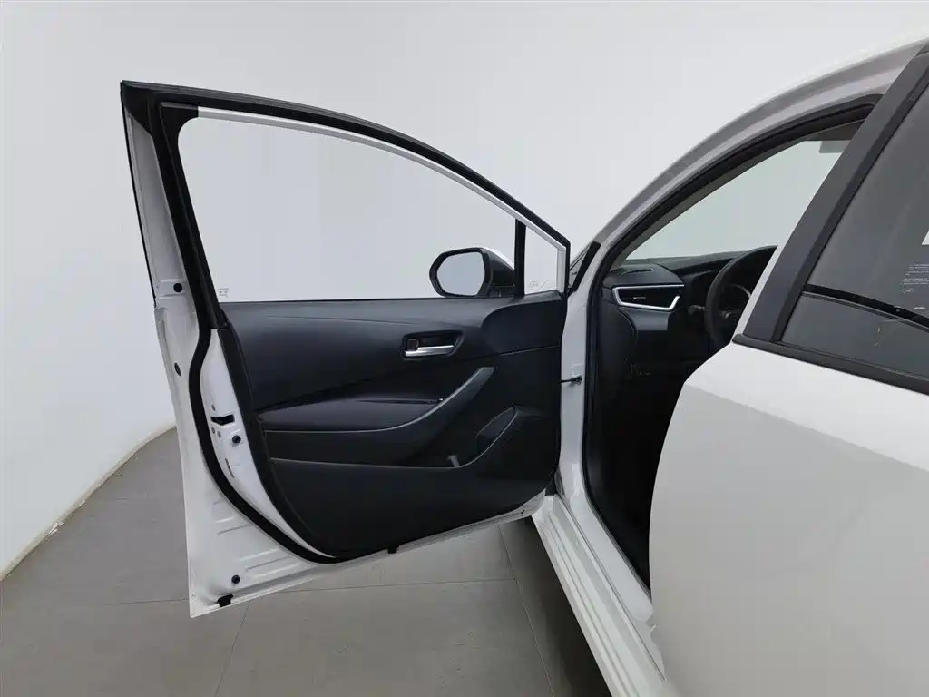 Toyota Corolla 2021 TNGA 1.5L CVT Elite Edition фото 8
