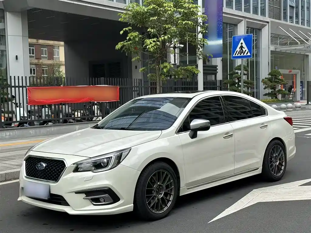 Subaru Legacy 2018 2.5i AWD Glory Edition EyeSight фото 2