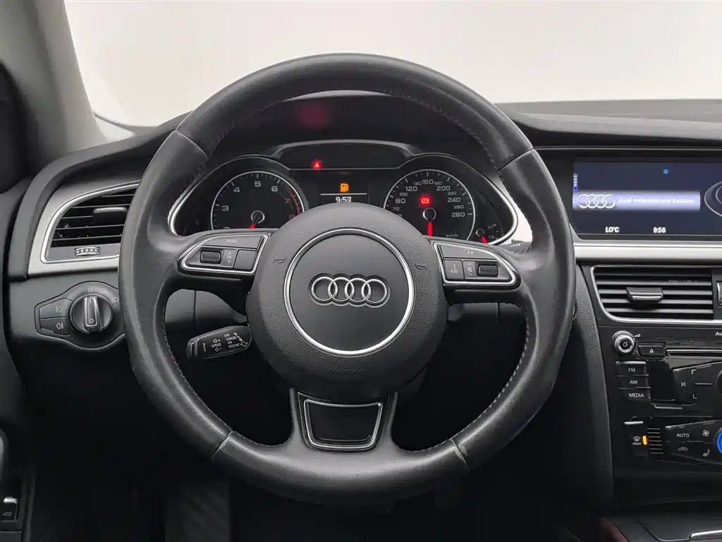 Audi A4L 2013 35 TFSI Automatic Comfort фото 11