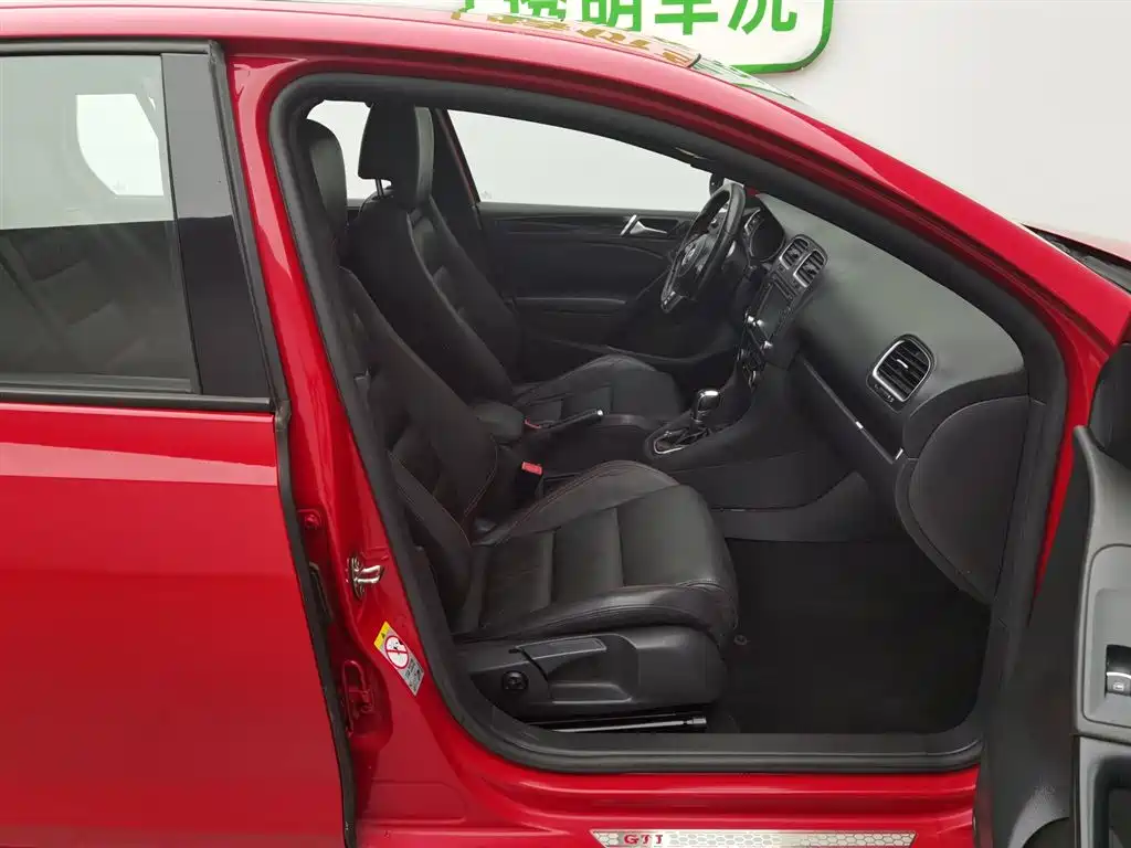 Volkswagen Golf GTI 2012 2.0TSI GTI фото 23
