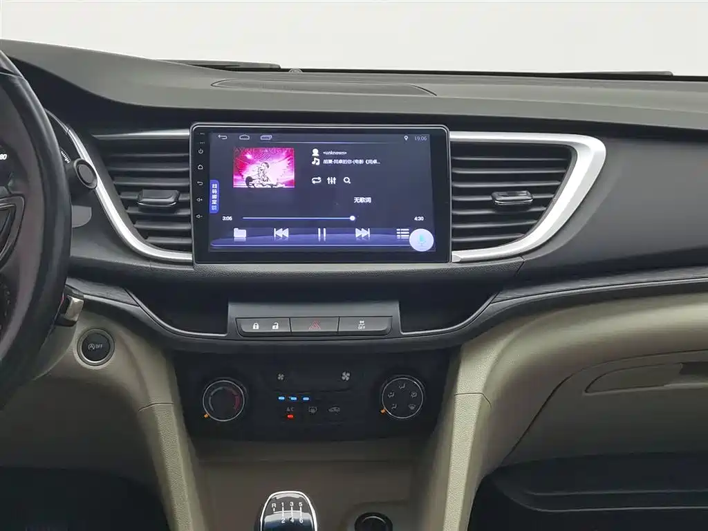 Buick Excelle 2018 15T Manual Elite (China V) фото 12
