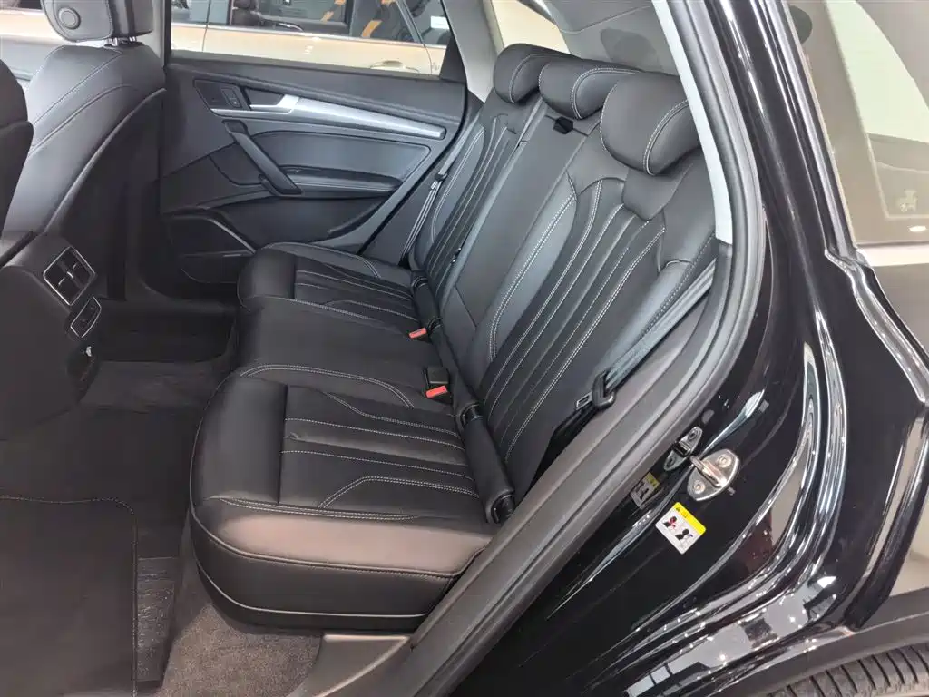 Audi Q5L 2022 Facelift 45T Luxury Dynamic фото 14