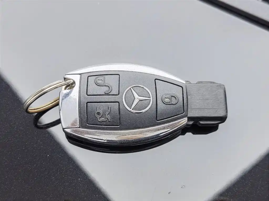 Mercedes-Benz M-Class 2012 Model ML 350 Luxury фото 19