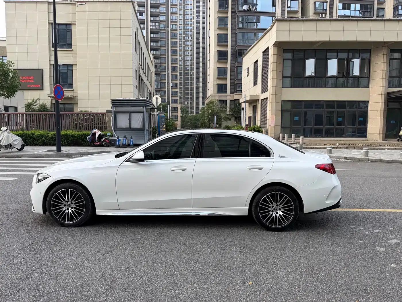 Mercedes-Benz C-Class 2022 Facelift C 200 L Sport фото 18