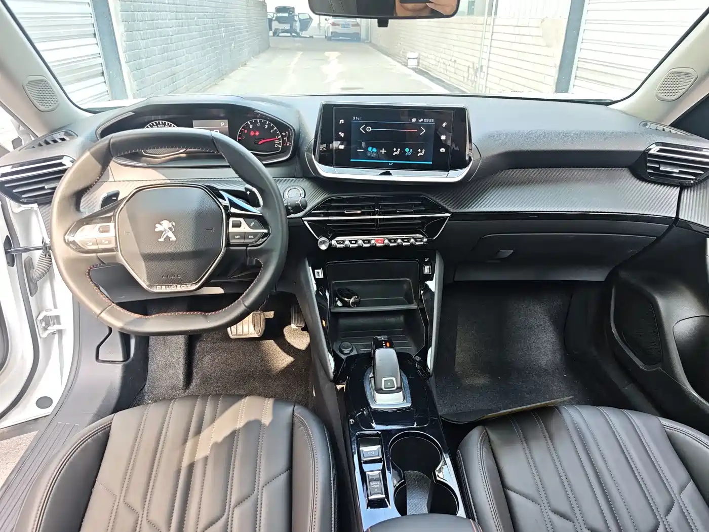 Peugeot 2008 2023 2022 230THP THE ONE