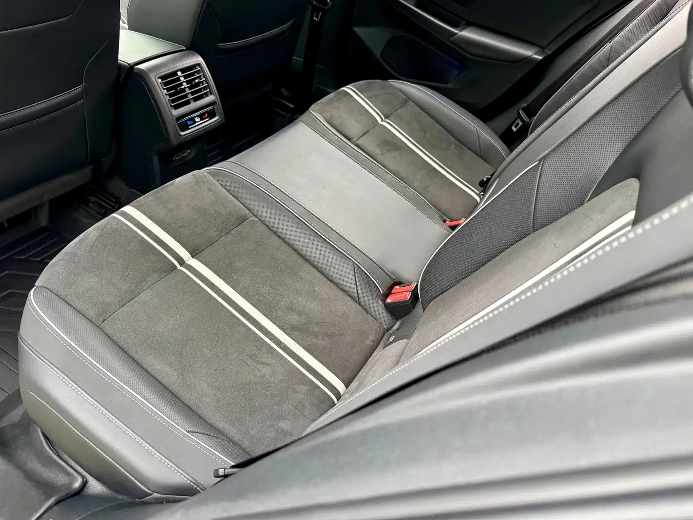 Volkswagen Golf 2021 280TSI DSG R-Line фото 10