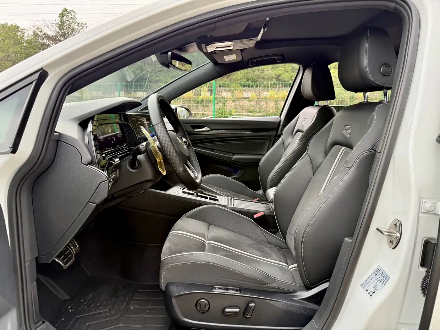 Volkswagen Golf 2021 280TSI DSG R-Line фото 6