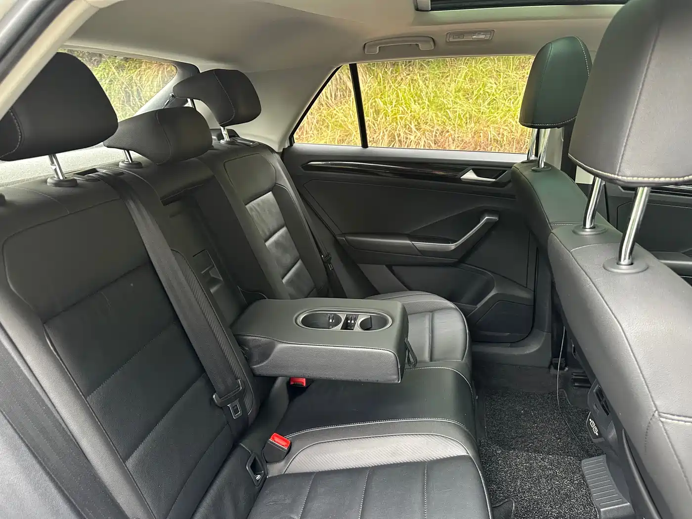 Volkswagen T-ROC 2019 280TSI DSG 2WD Luxury Type China VI фото 8