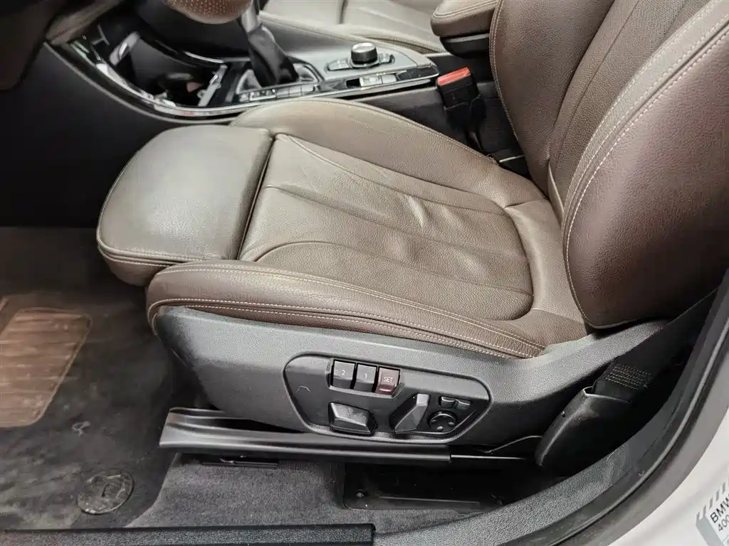 BMW X1 2019 sDrive18Li Premium Model фото 20
