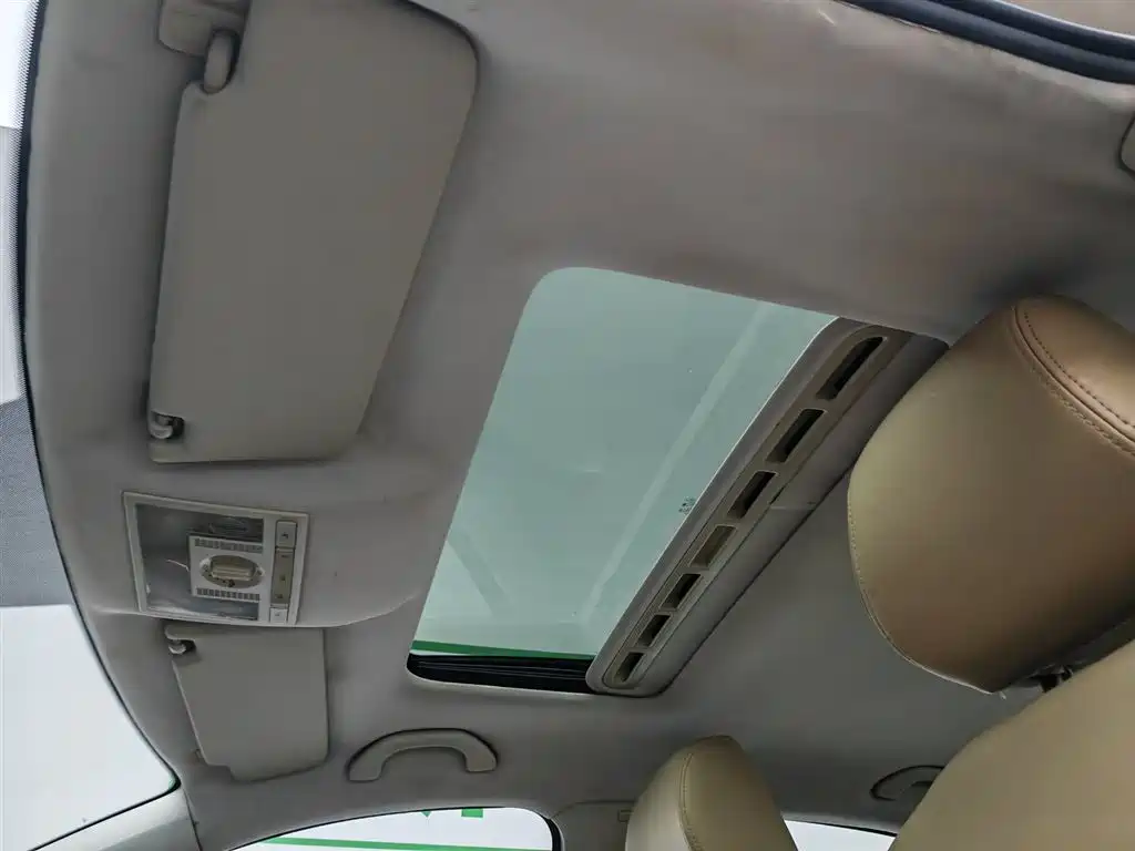 Volkswagen Jetta 2013 1.6L Manual Comfort фото 14