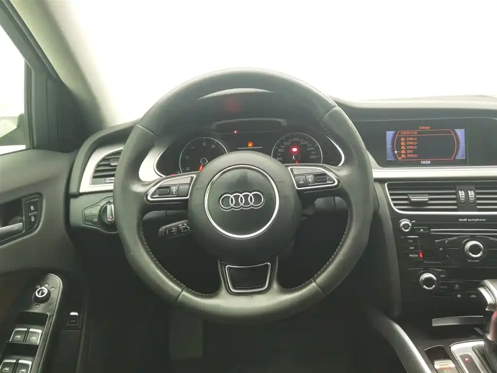Audi A4L 2015 35 TFSI Auto Standard фото 11