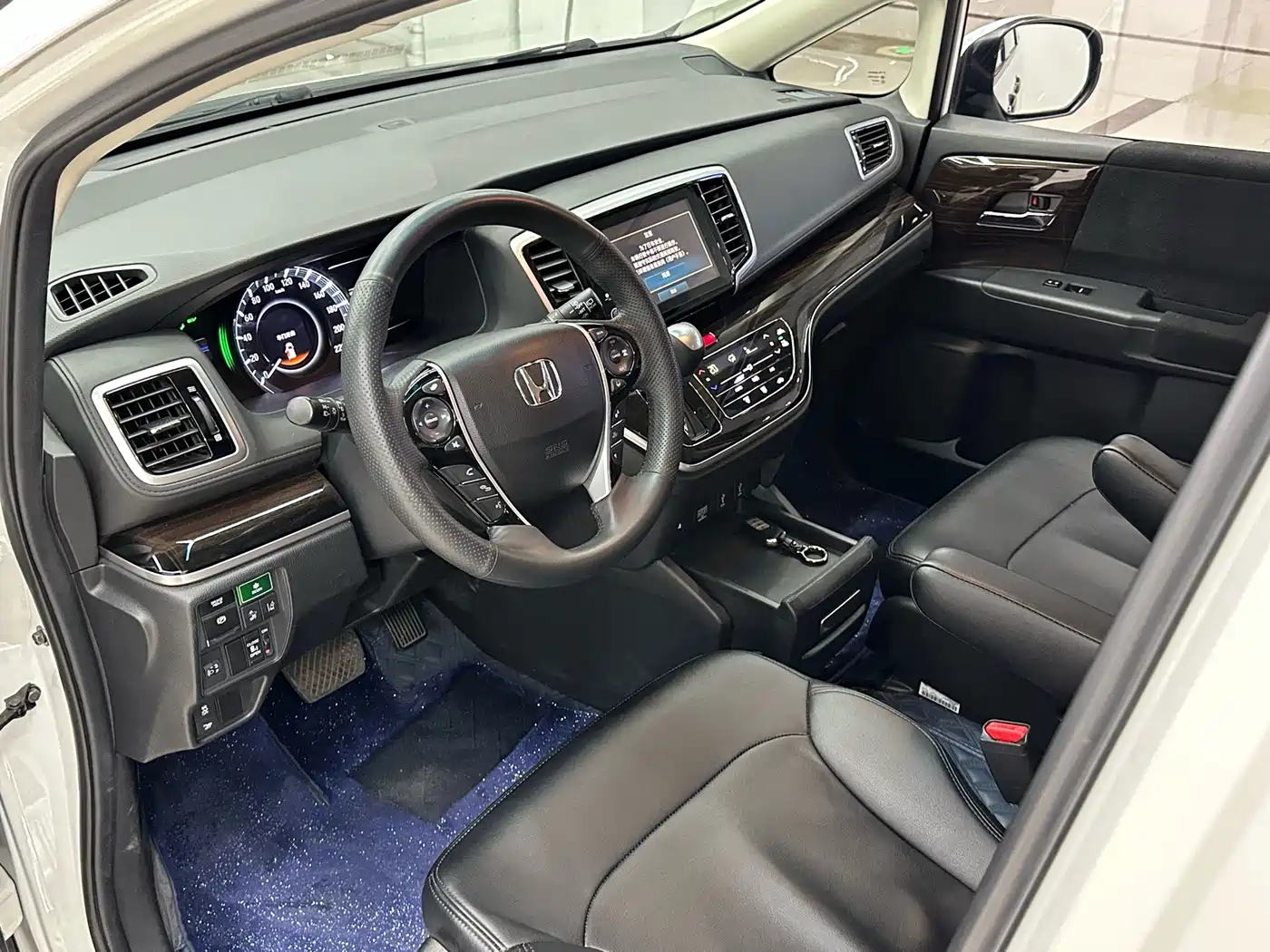 Фото 4 - Honda Odyssey