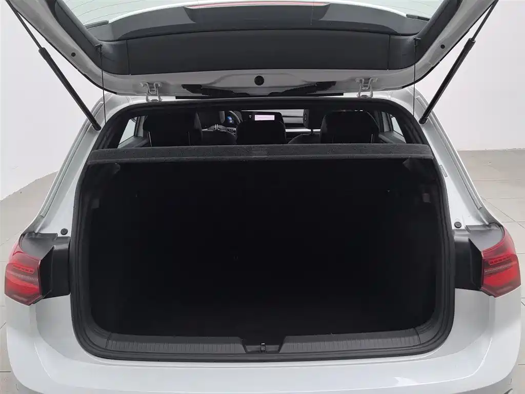 Volkswagen Golf 2023 Facelift 280TSI DSG R-Line Lite фото 16