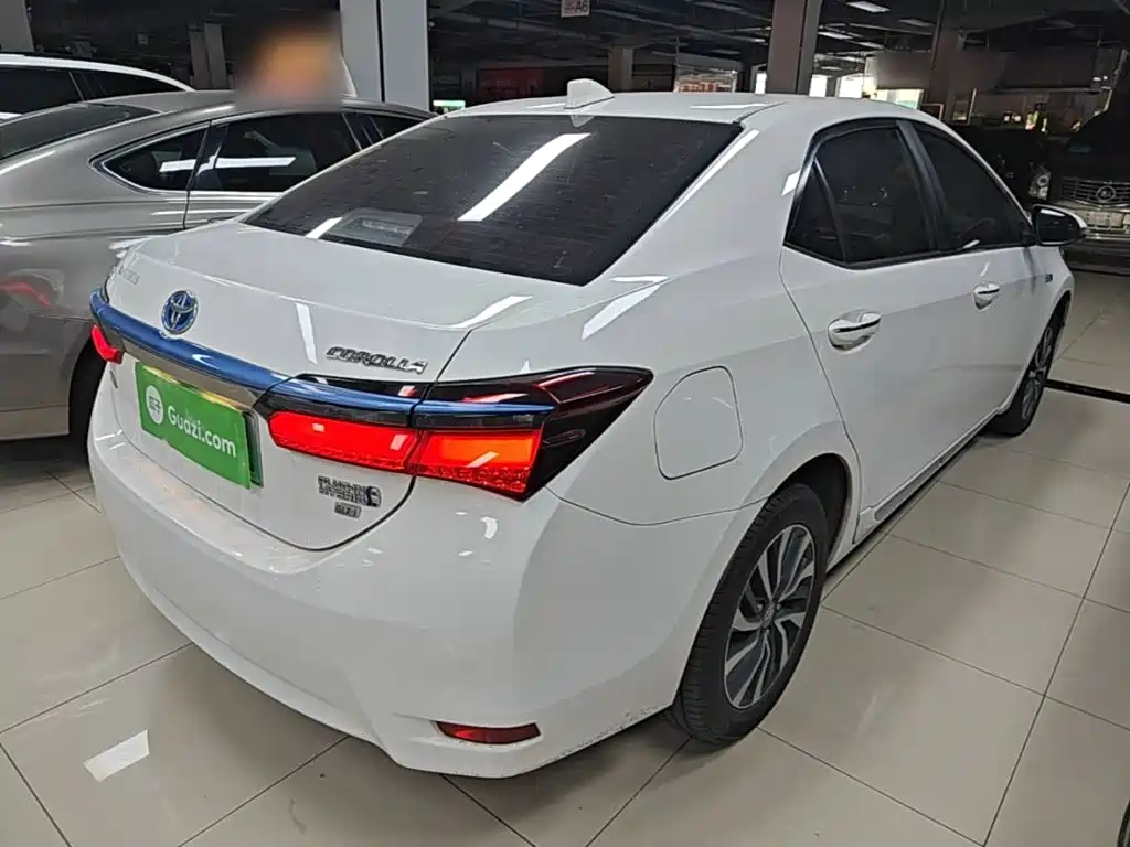Toyota Corolla Twin Engine E+ 2019 2019 1.8L E-CVT Luxury Edition