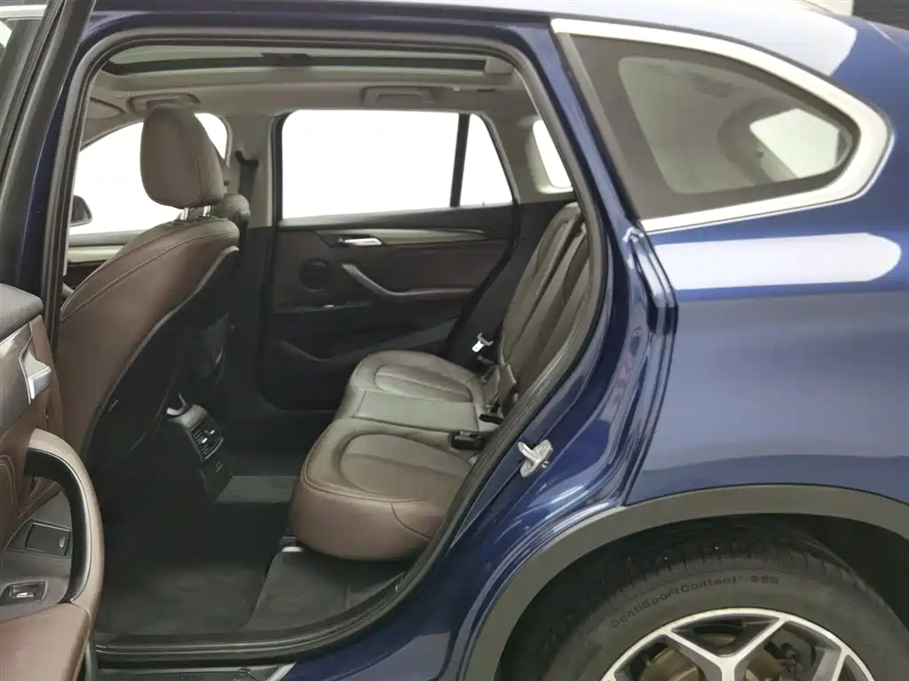 BMW X1 2019 sDrive18Li Premium Model фото 15