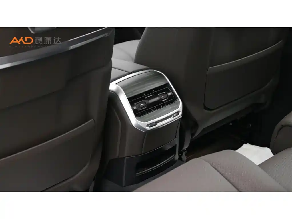 BMW 7 Series 2023 Model 740Li Leading M Sport Package фото 9