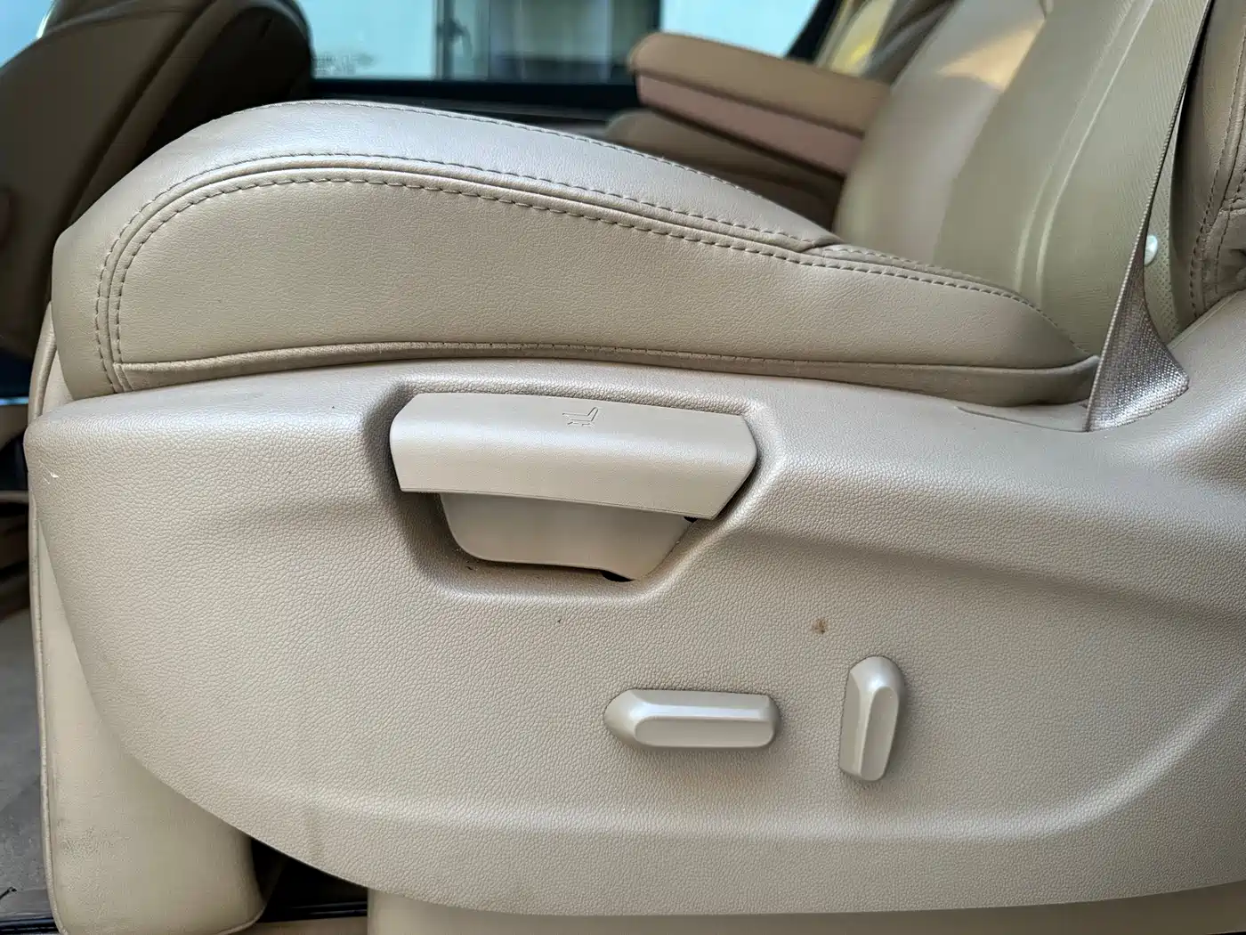 Buick GL8 2017 ES 28T Luxury China V фото 15