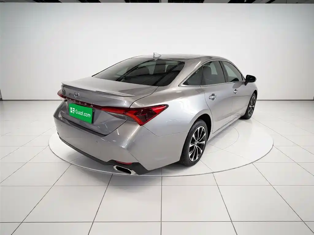 Toyota Avalon 2022 2.0L Luxury Edition фото 7
