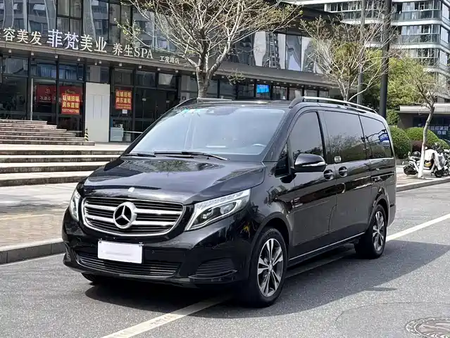 MERCEDES-BENZ V CLASS