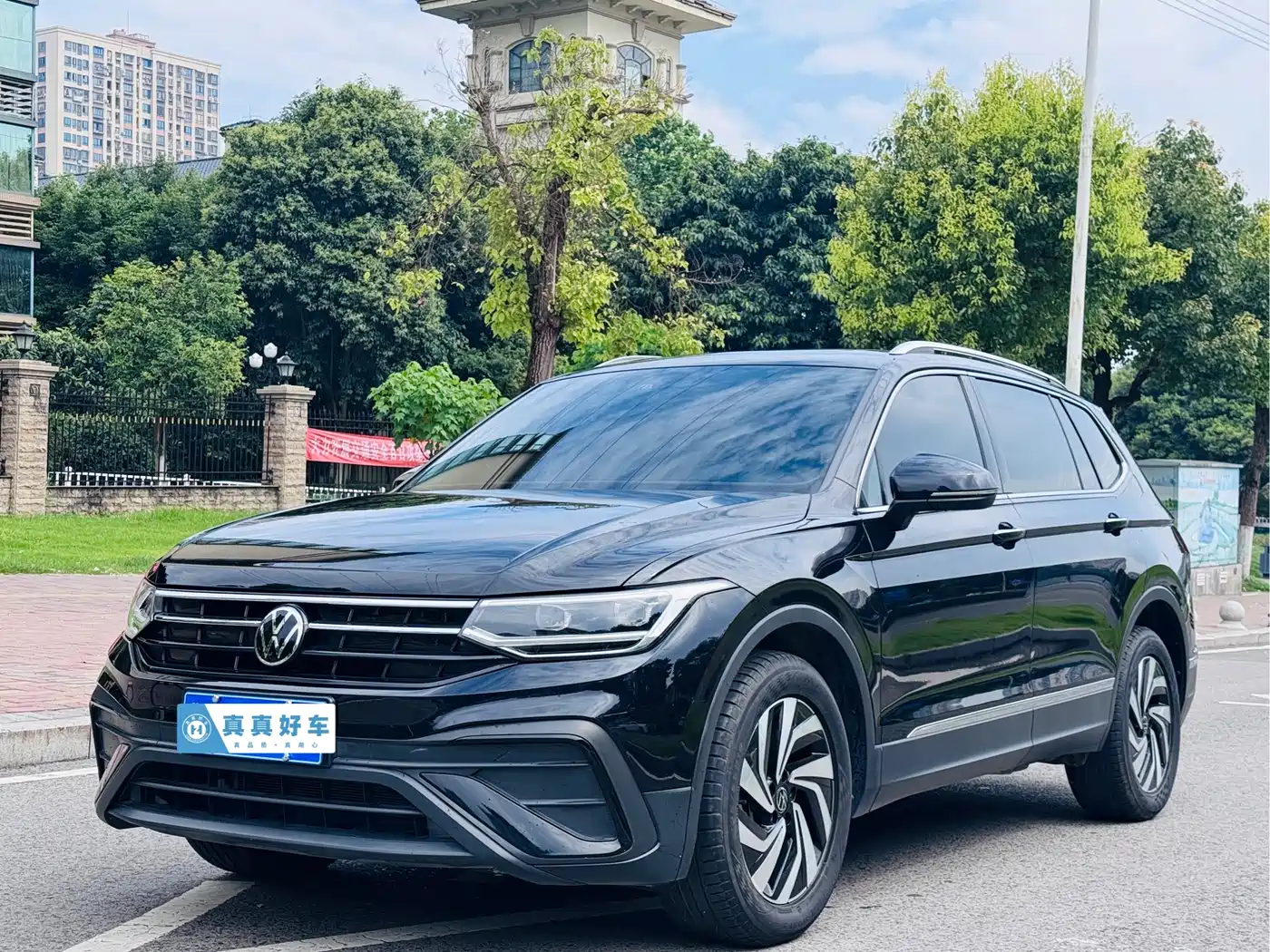 Volkswagen Tiguan L 2024 Outstanding 300TSI Auto 2WD Dragon Soaring Edition