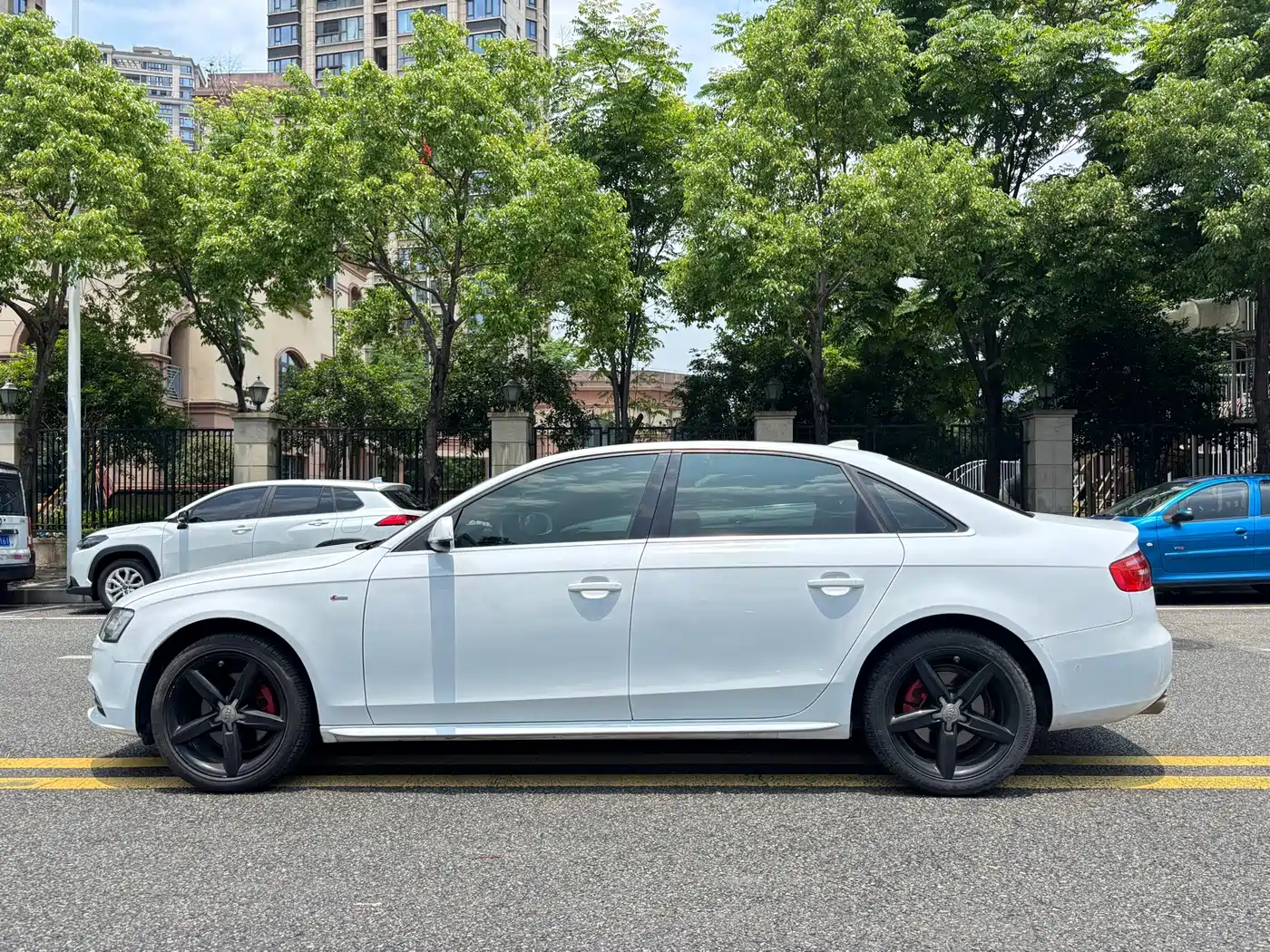 Audi A4L 2013 35 TFSI Automatic Standard фото 9