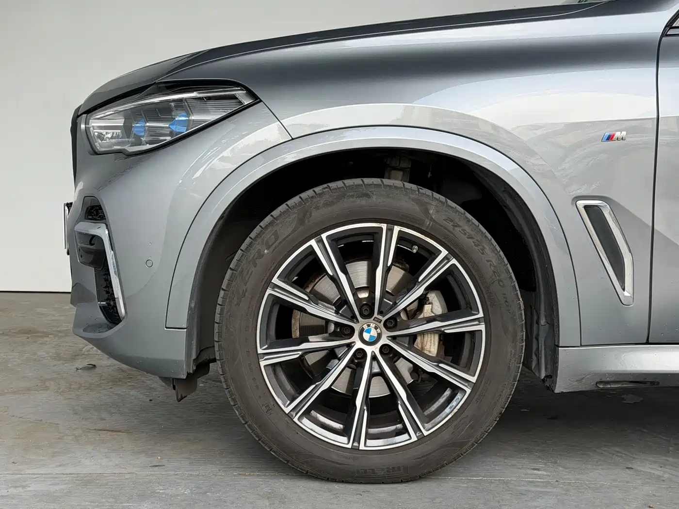 BMW X5 2022 xDrive 30Li Premium M Sport Package фото 6